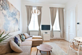Отель HeyMi Apartments Opernring, Вена